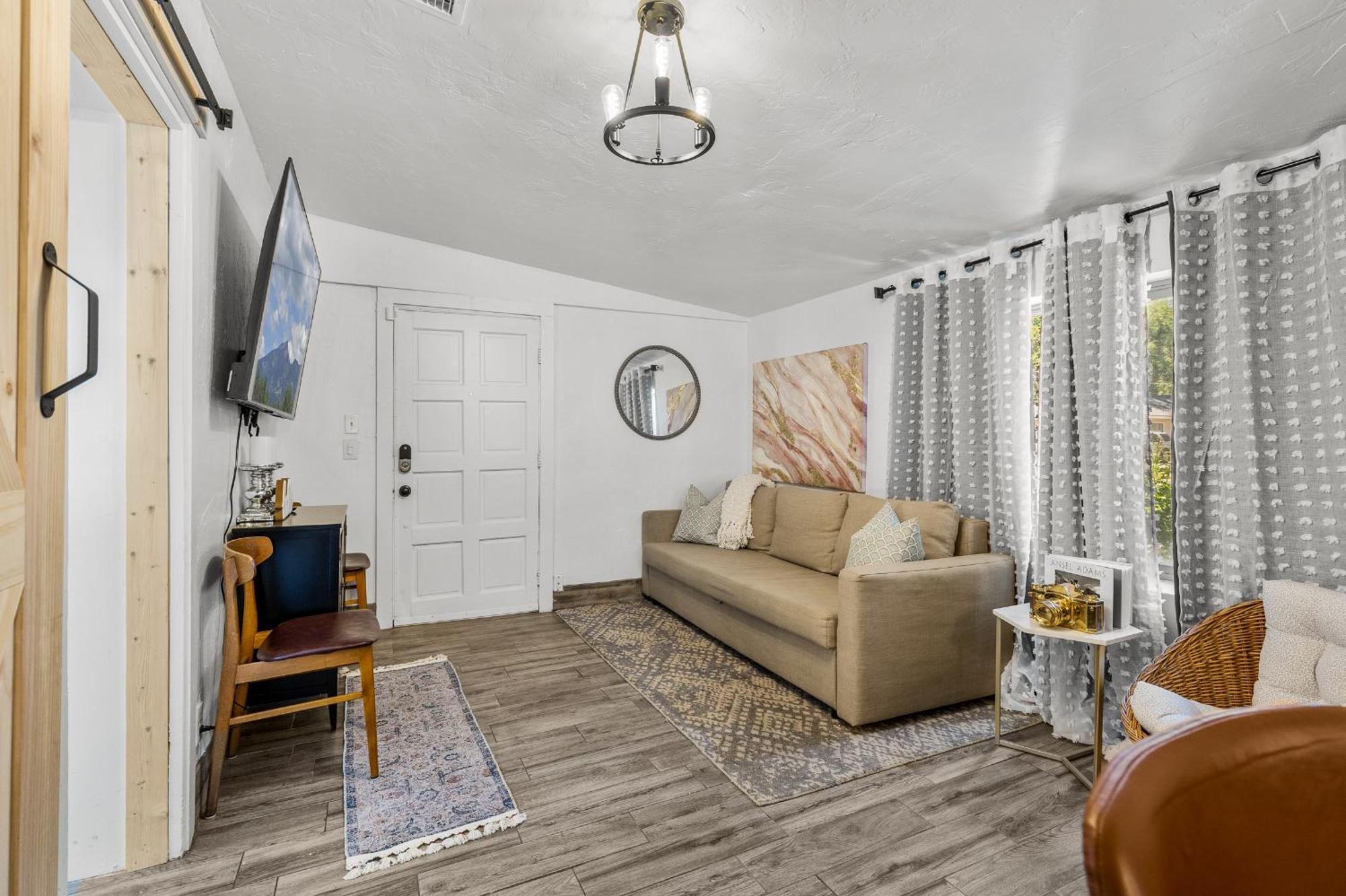 5 Minute Walking To Downtown, Nau, Coffee Shops, Shopping, Parks And More! Flagstaff Zewnętrze zdjęcie